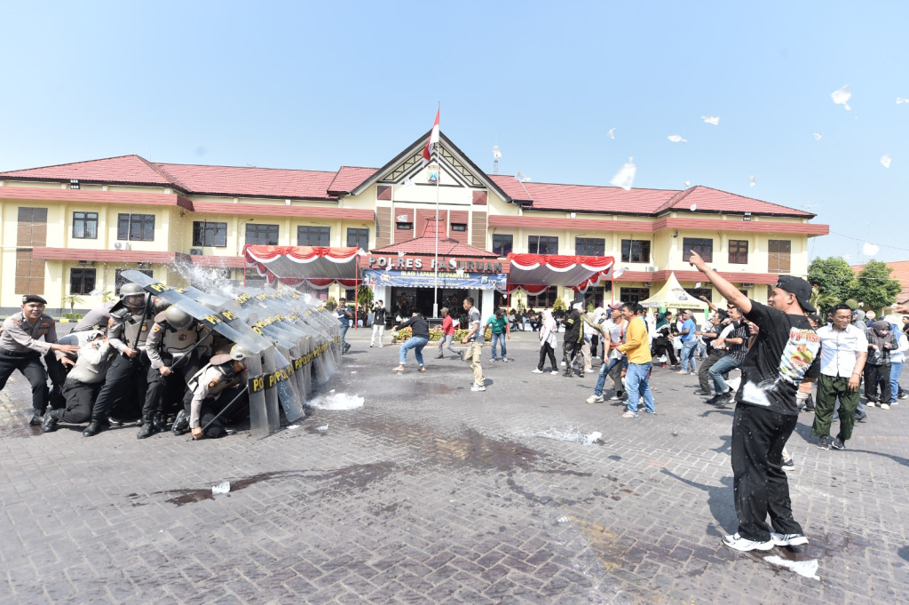 Simulasi Pamsikota Dalam Rangka Pengamanan Pilkada Serentak 2024