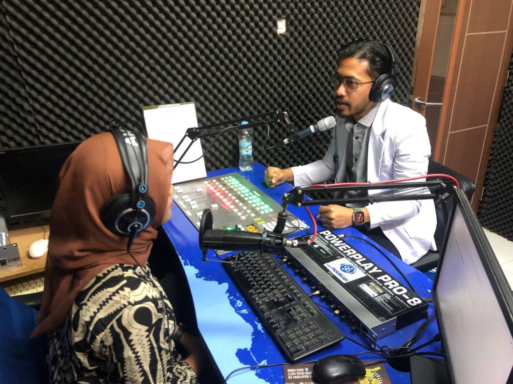 Talkshow Radio - Mengenal Penyakit Osteoporosis