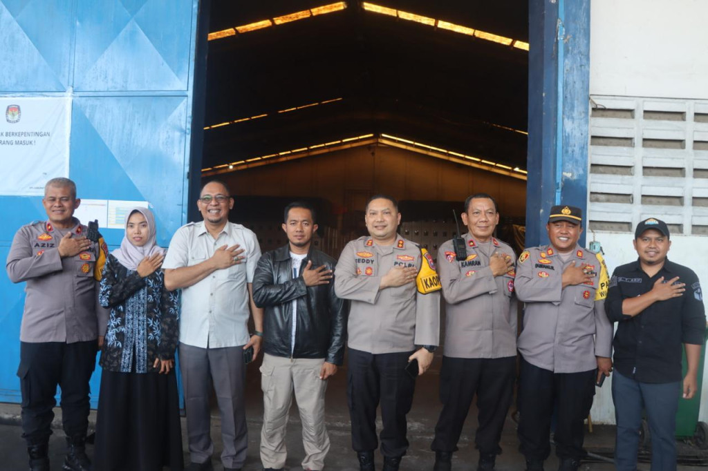Peninjauan Gudang Logistik KPU oleh Polres Pasuruan