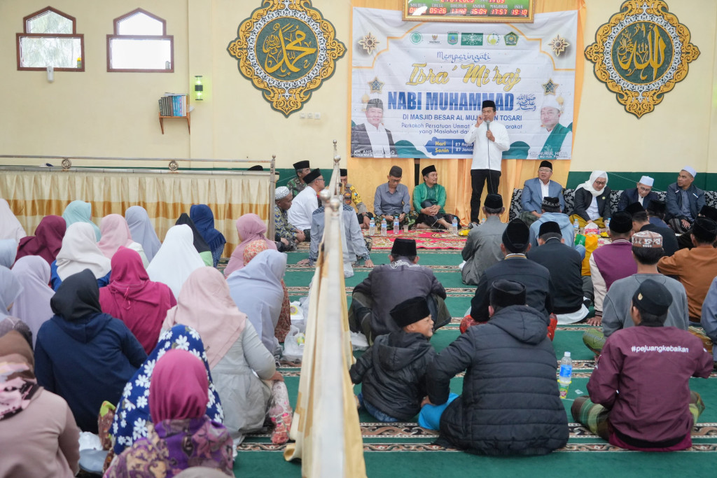 Peringatan Isra' Mi'raj di Masjid Tosari