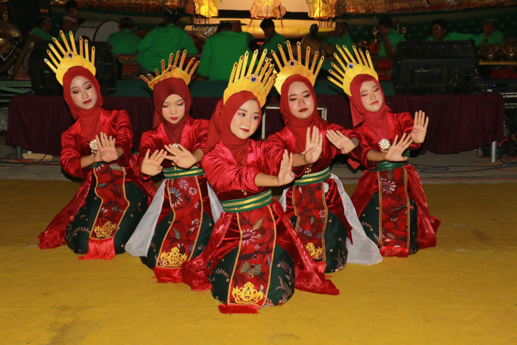 Pagelaran Seni Budaya Wayang Kulit di Desa Suci Gempol