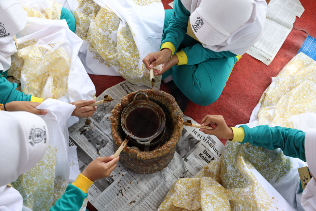 Workshop Batik di Desa Gunting Sukorejo