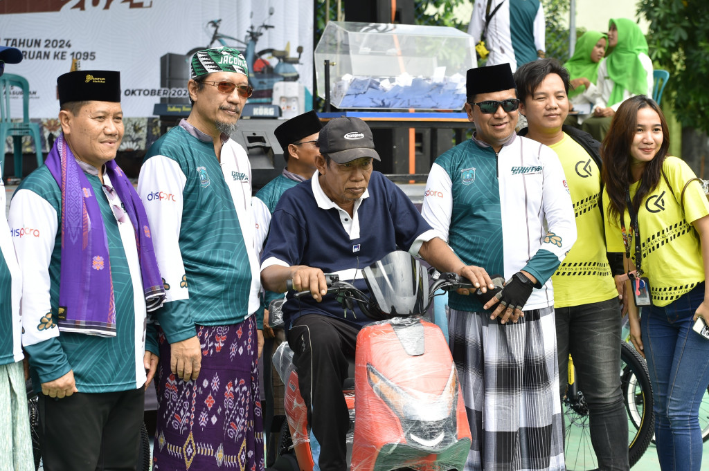 Gowes Santri Peringatan Hari Santri Nasional tahun 2024