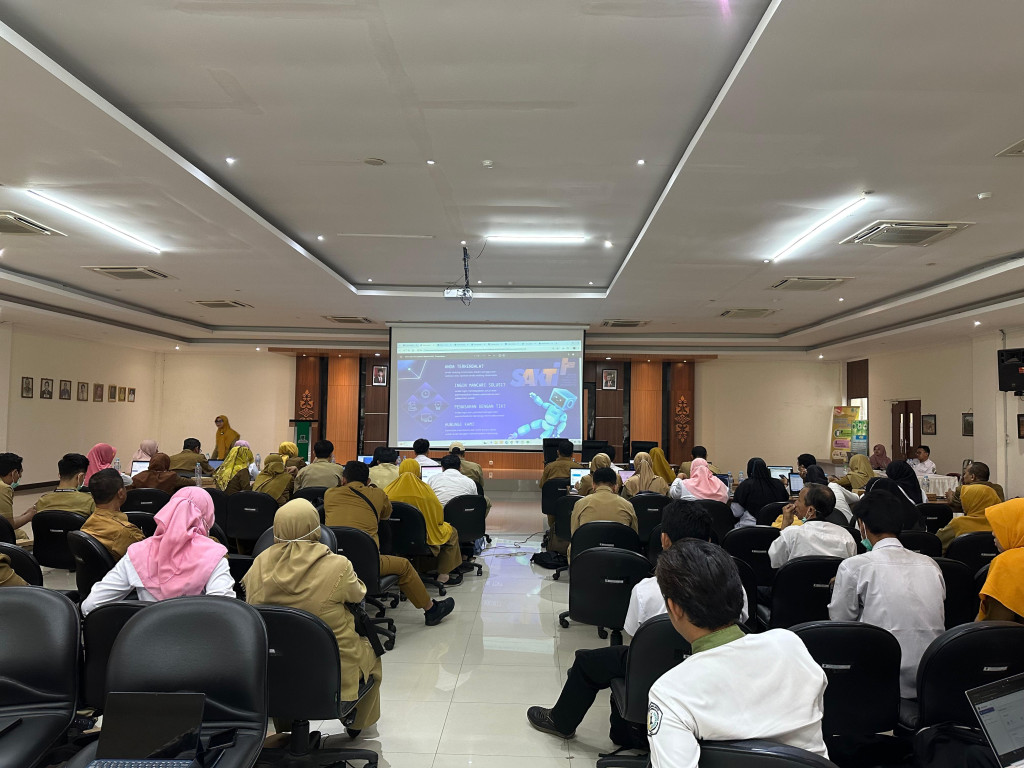 Sosialisasi Pengelolaan Web di Dinas Kesehatan Kabupaten Pasuruan