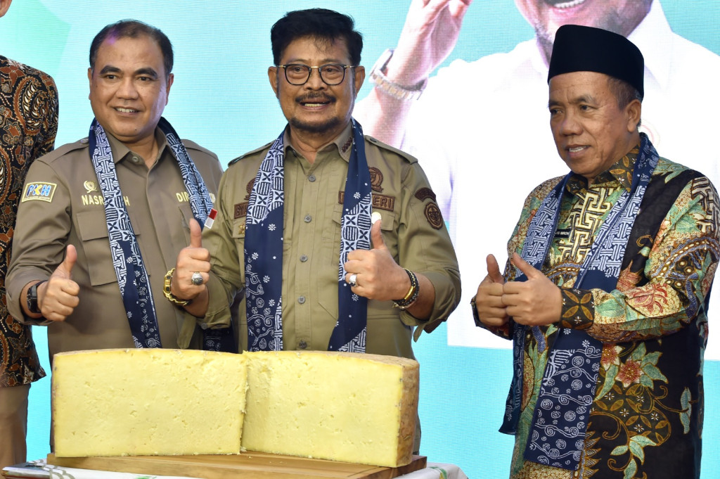 Launching Produksi Susu Sapi di Tutur Pasuruan