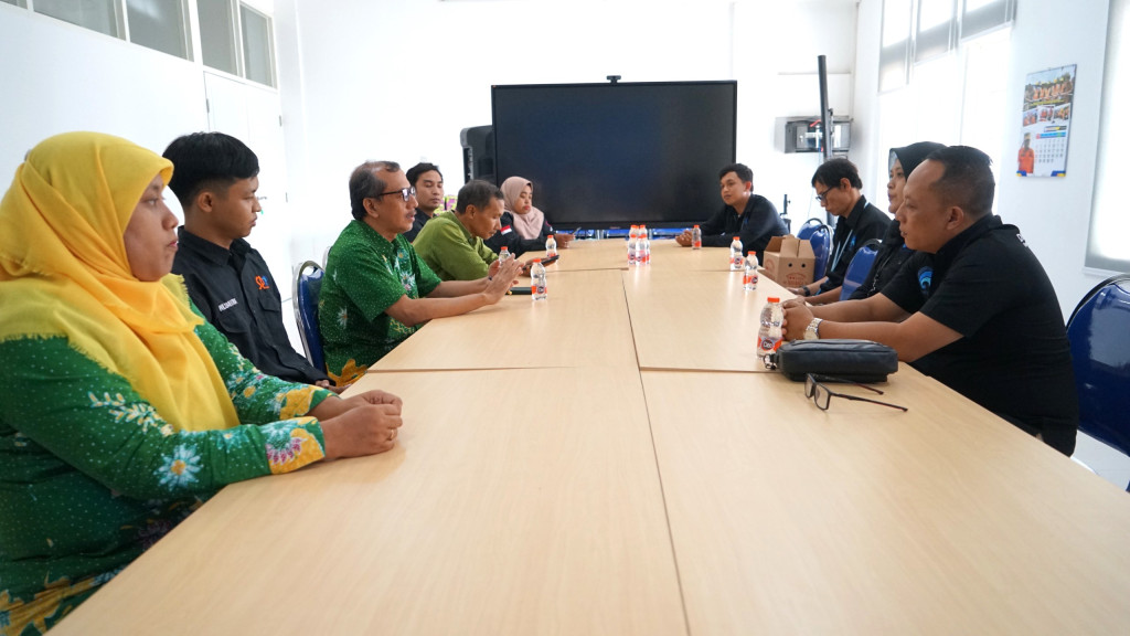 Kunjungan LPPL Radio Swara Dhaksinarga FM ke Diskominfo Kabupaten Pasuruan