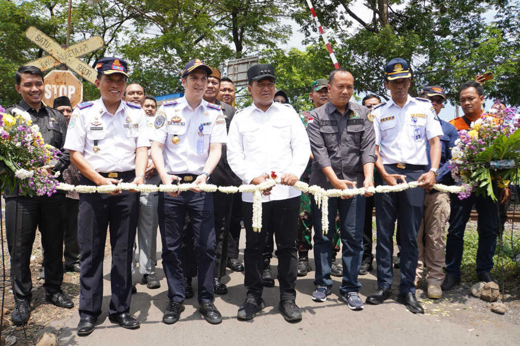 Peresmian Palang Pintu Kereta Api di Bangkodir Bangil