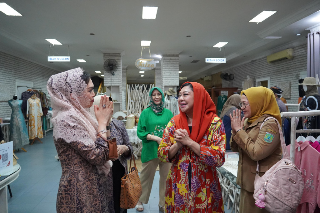 Kunjungan Kerja Dekranasda Padang