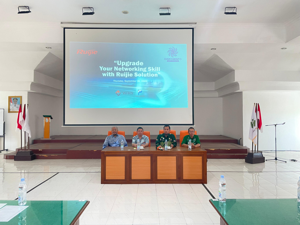 Workshop Peningkatan Sumber Daya Manusia di Bidang Teknologi dan Jaringan