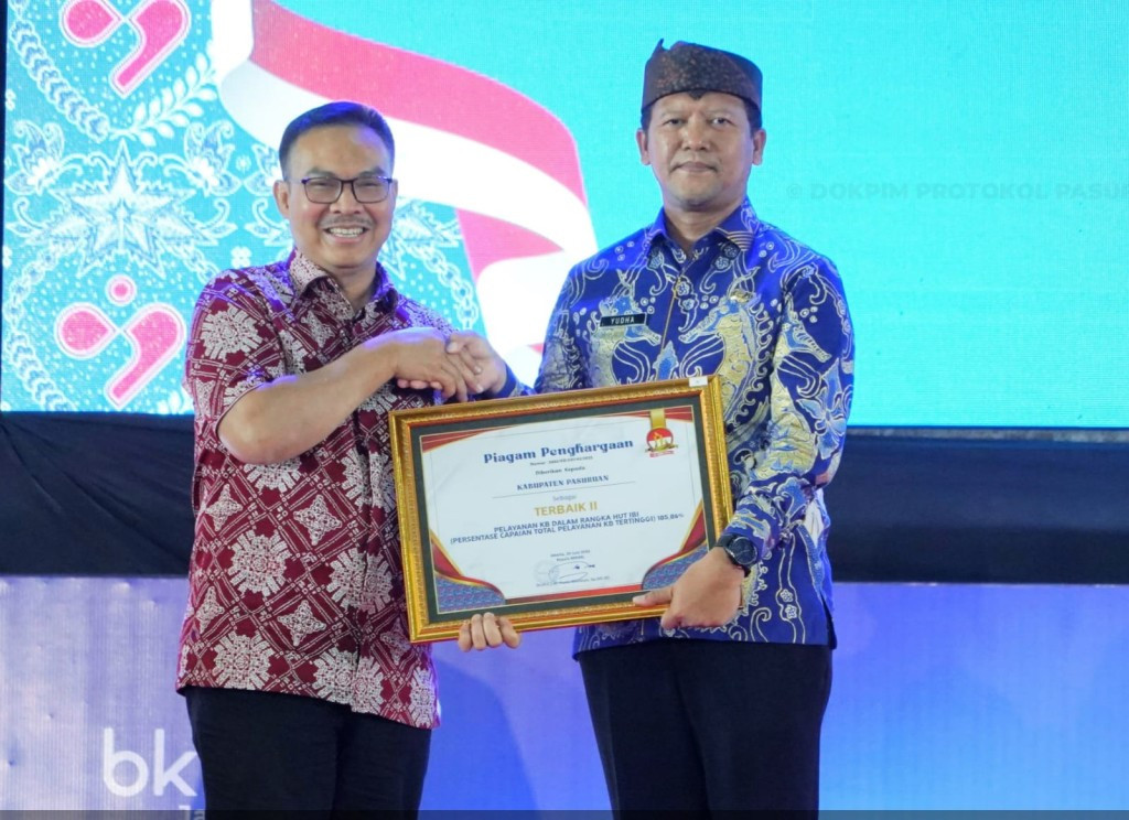 Penghargaan Terbaik II Pelayanan KB oleh BKKBN