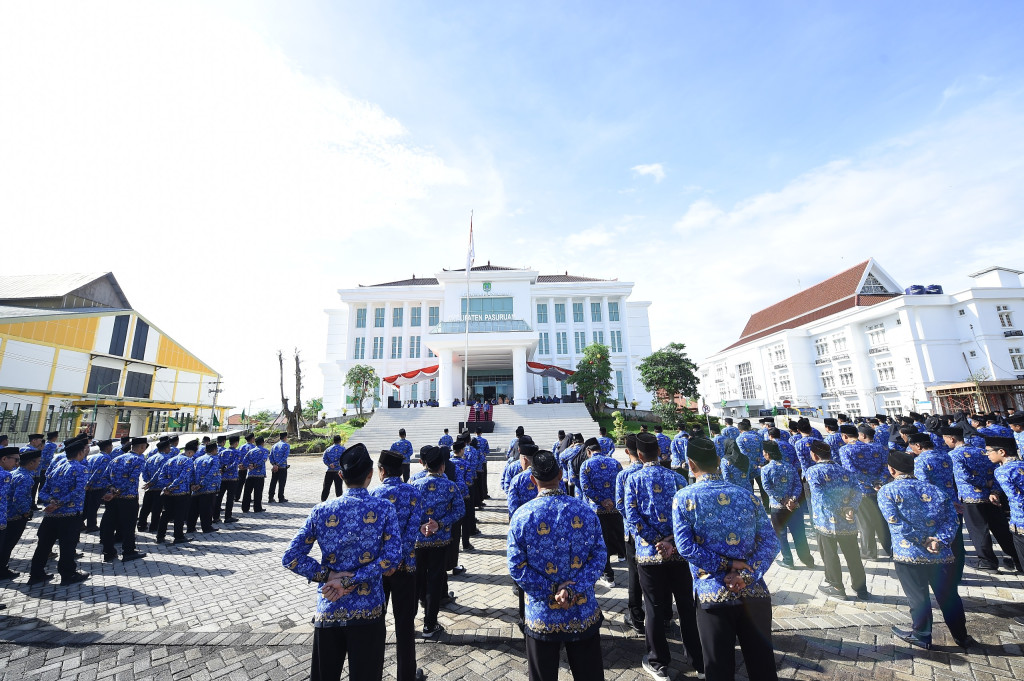 Upacara HUT KORPRI Ke-53